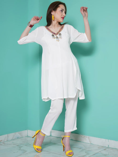 White Crinkled Rayon Crepe Kurta With Inner and Pants-WRKS106