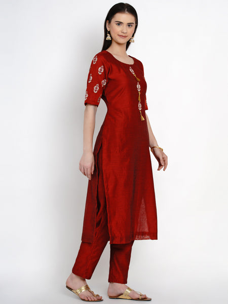 Maroon Chanderi Embroidered Kurta With Pant And Dupatta-WRS395